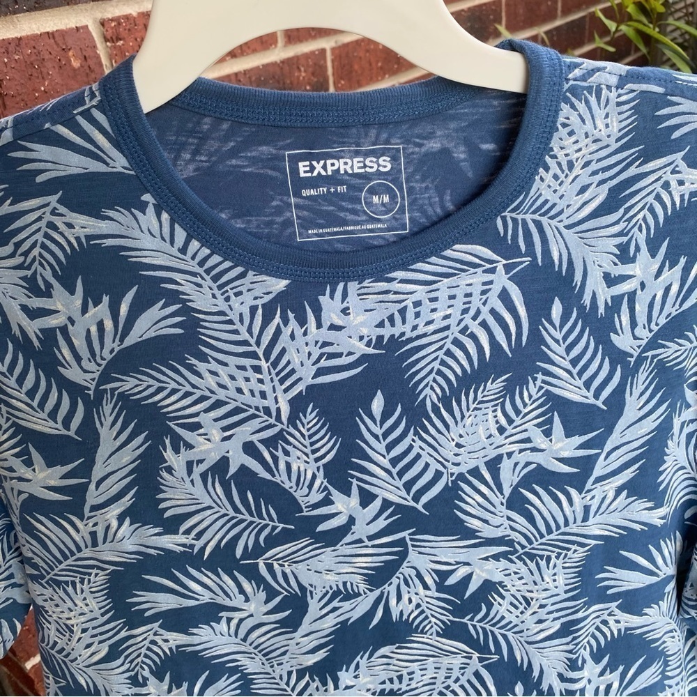 Express Palm Leaf Ringer Short Sleeve Shirt - Picture 2 of 7